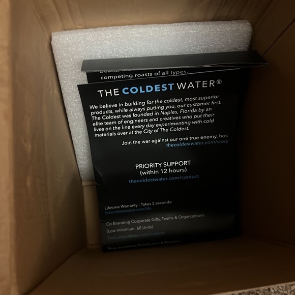 The Coldest  Water Bottle Half Gallon  Flamingo Pink brand new in the box - Picture 6 of 8